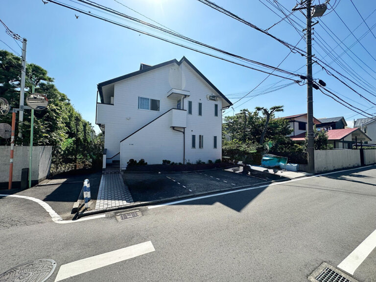 中古アパート1棟ホワイトハウス