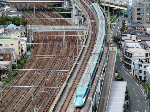 JRの線路が目の前にある物件の評価